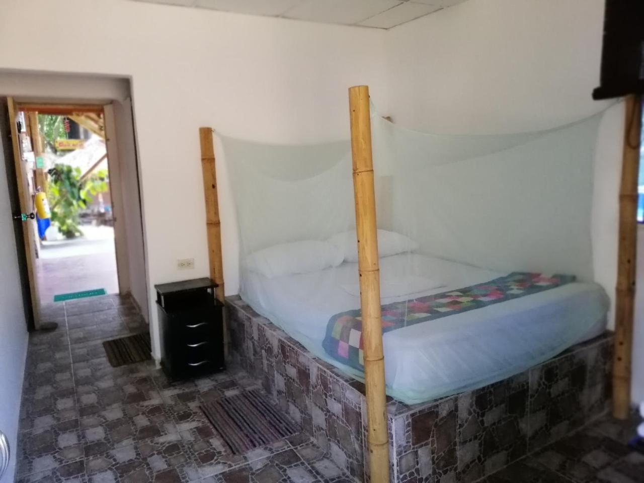 La Natura Hostel & Pool Palomino Exterior photo